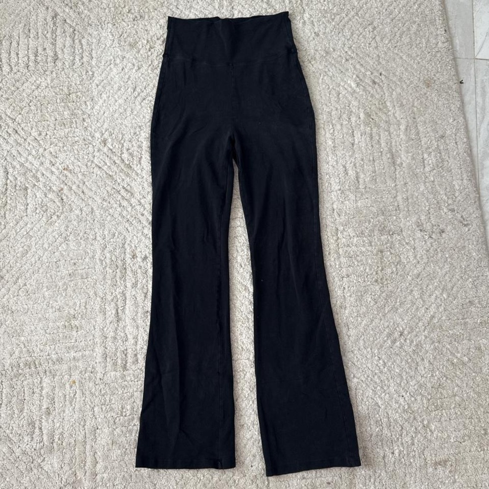 Zenana signature Black high-waisted flare black pants
